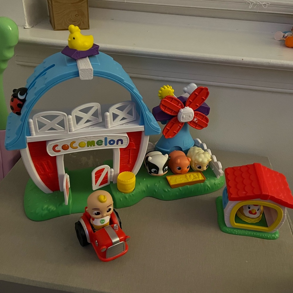 Cocomelon Farm Playset
